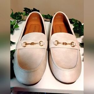 Women's BGSTGUDS Wide Leather Loafers with Gold Detail